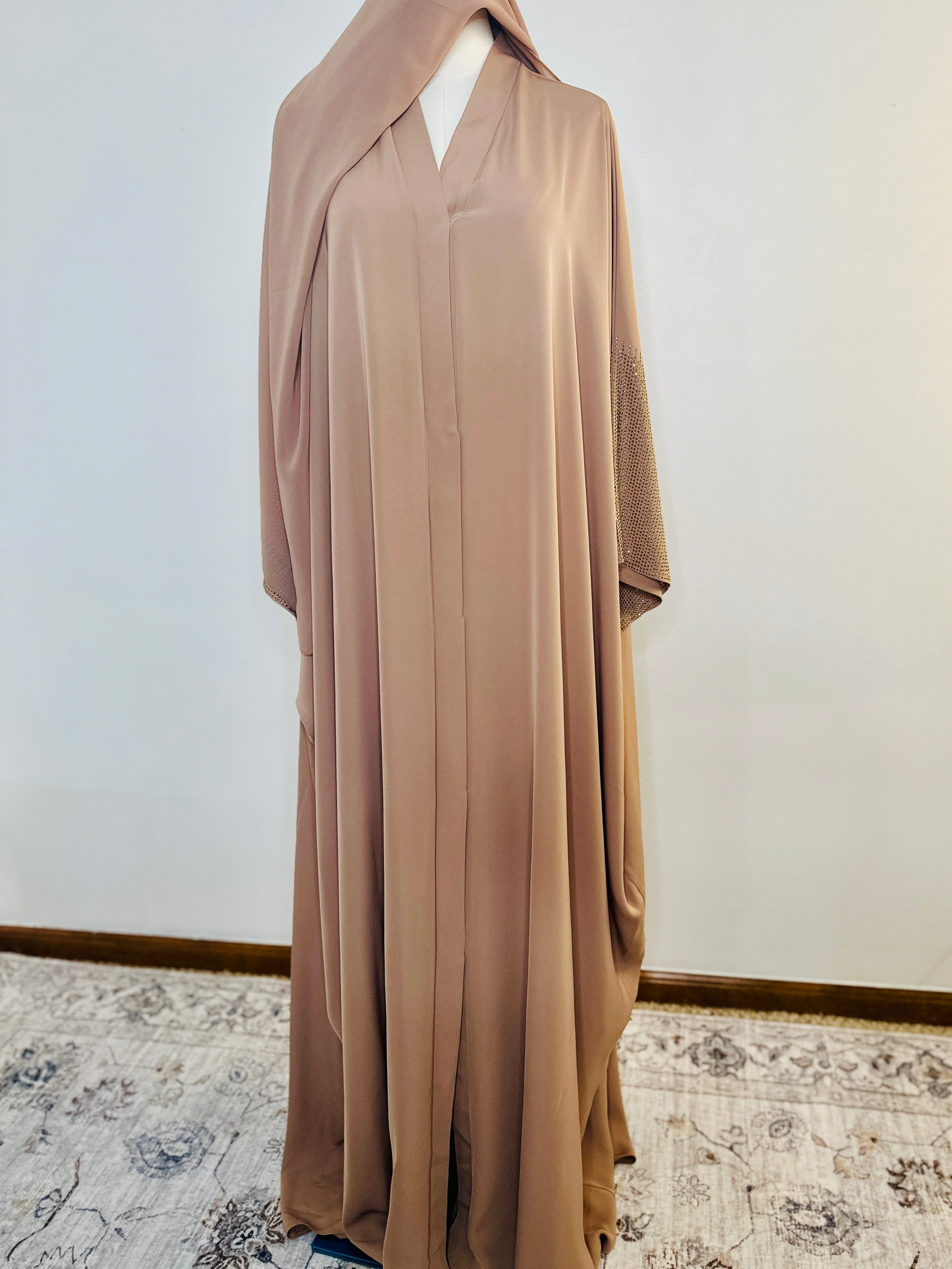 ✨ Luxe Crystal Sleeve Abaya