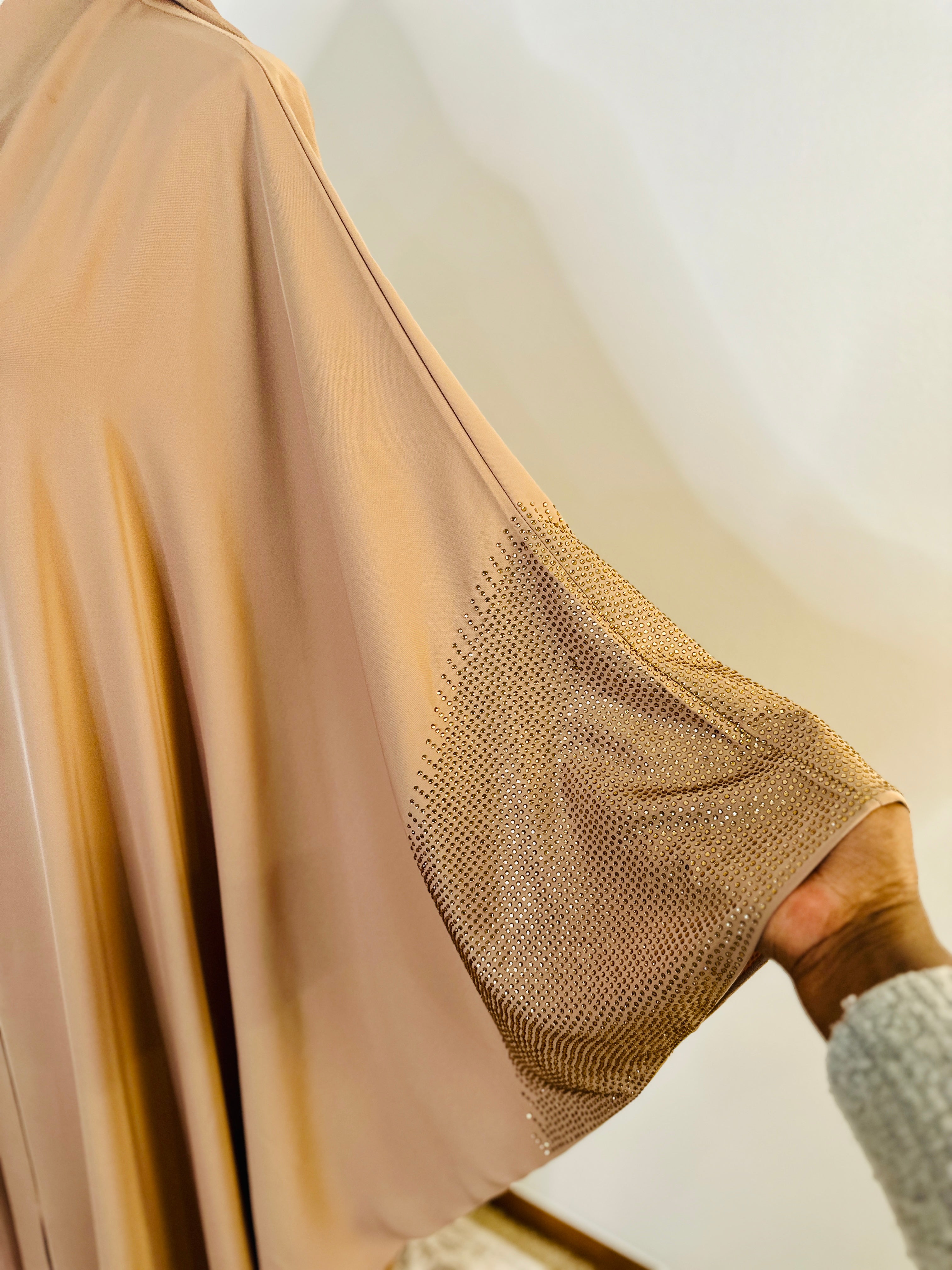 ✨ Luxe Crystal Sleeve Abaya