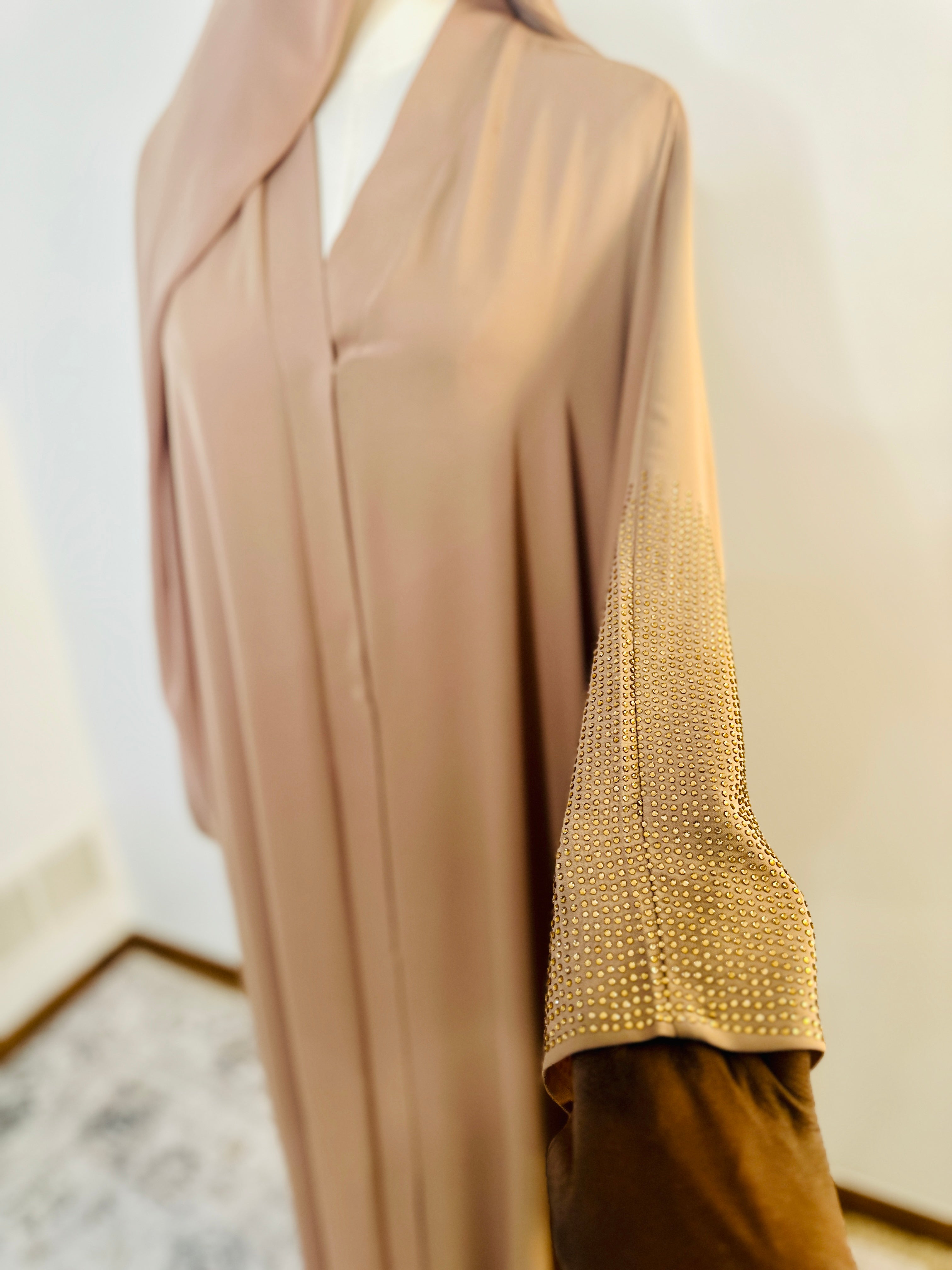 ✨ Luxe Crystal Sleeve Abaya