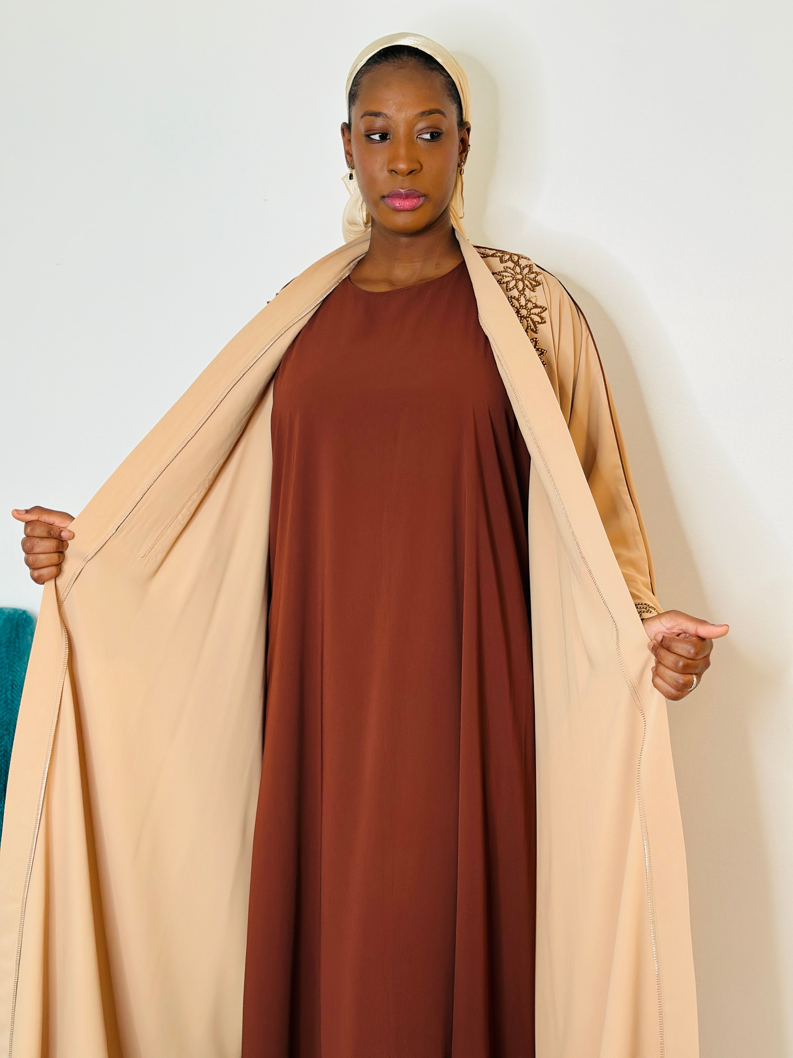 Ayra – Navy Embellished Abaya