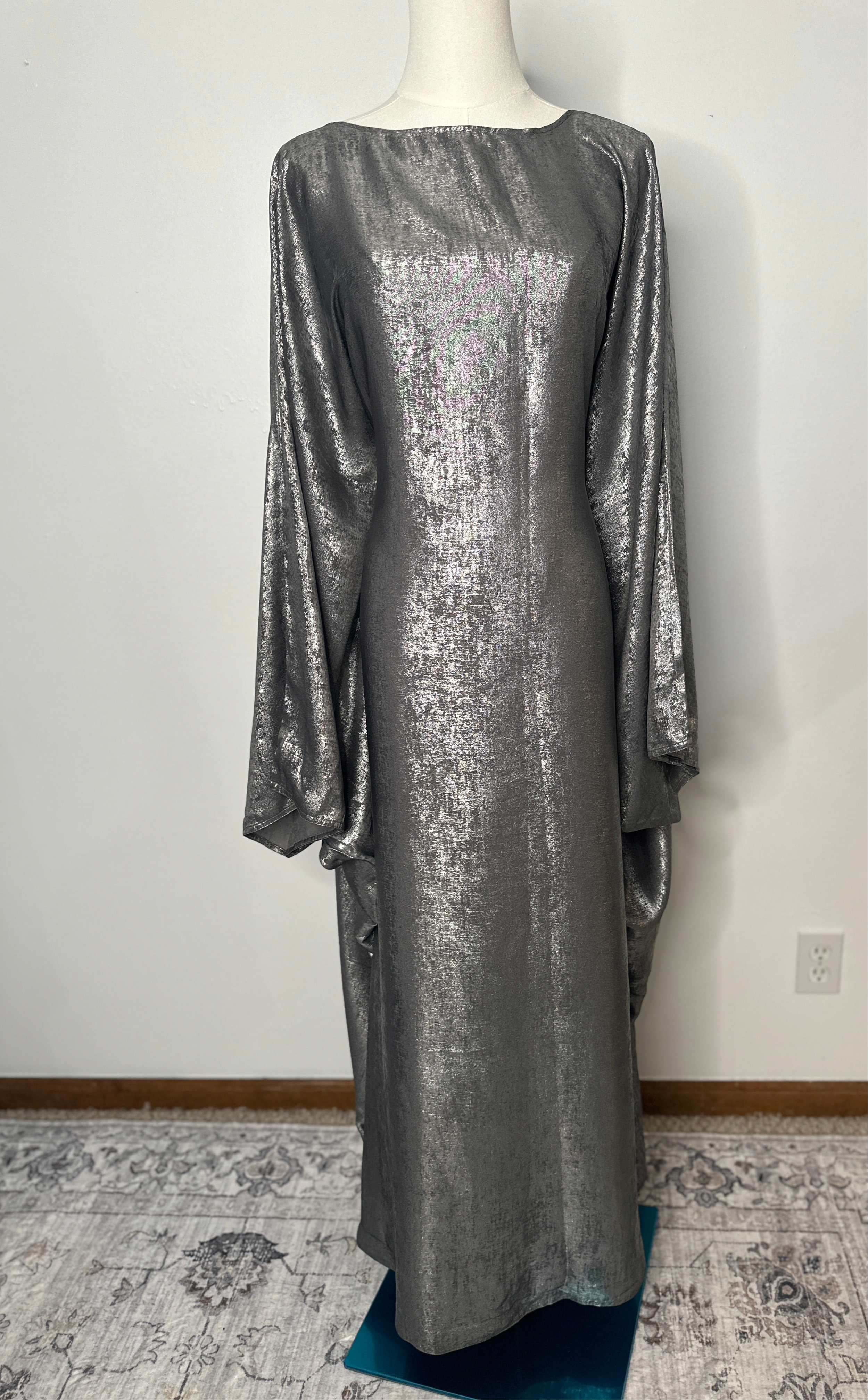Silver Luxe Batwing Abaya ✨